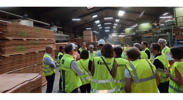 À Magné, 130 chefs d’entreprises ont visité le site de production du groupe Thébault