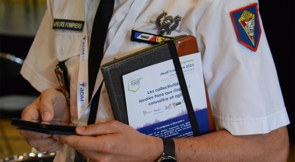 Les collectivités locales face aux risques ; entraînement en conditions réelles