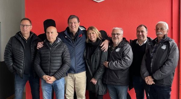 Florian Grill, président de la Fédération Française de Rugby, au cœur du match avec le SAP