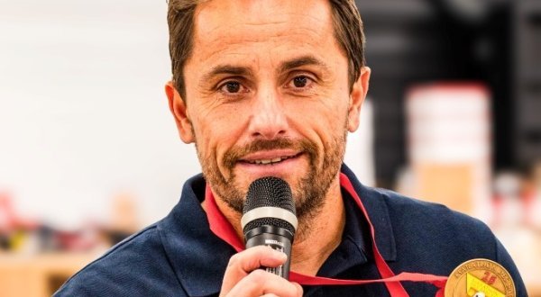 Arnaud Delagrave parmi les porteurs de la flamme, grâce à la Banque Populaire Aquitaine Centre Atlantique