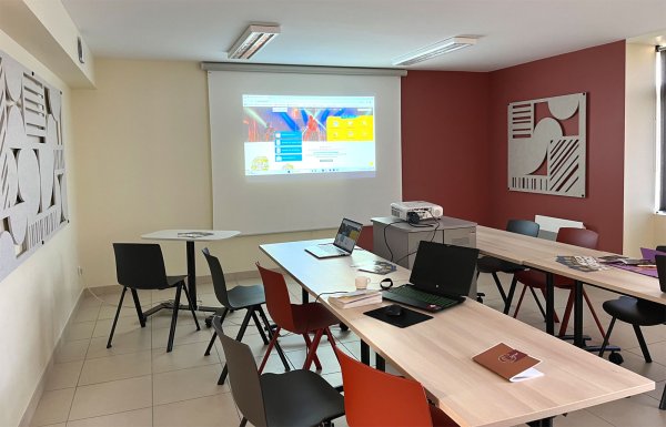 Salle de réunion, coworking à Saint-Pardoux-Soutiers Salle de réunion, coworking à Saint-Pardoux-Soutiers