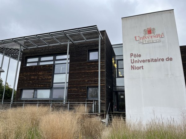 L’AURA partenaire du Pôle Universitaire de Niort, célèbre ses 25 ans L’AURA partenaire du Pôle Universitaire de Niort, célèbre ses 25 ans