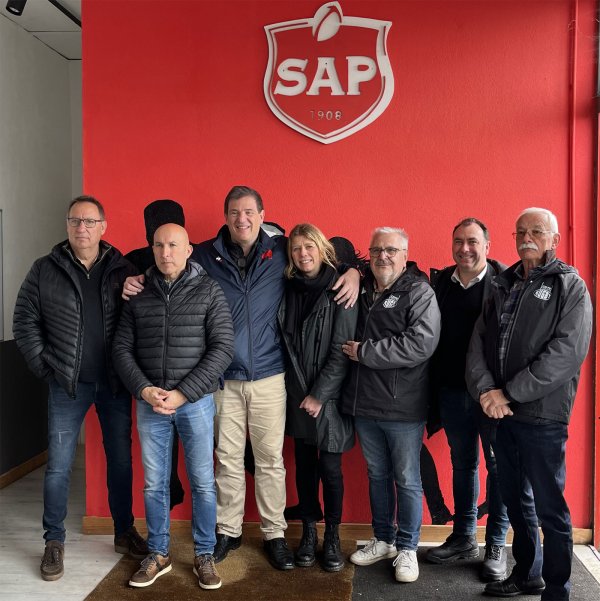 Florian Grill, président de la Fédération Française de Rugby, au cœur du match avec le SAP Florian Grill, président de la Fédération Française de Rugby, au cœur du match avec le SAP